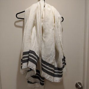 Zara Off White & Dark Gray Scarf